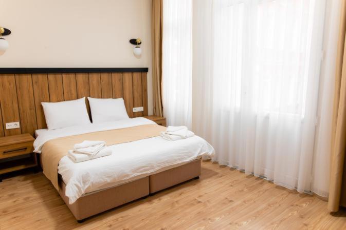 La Pera Suites Istanbul Exterior photo