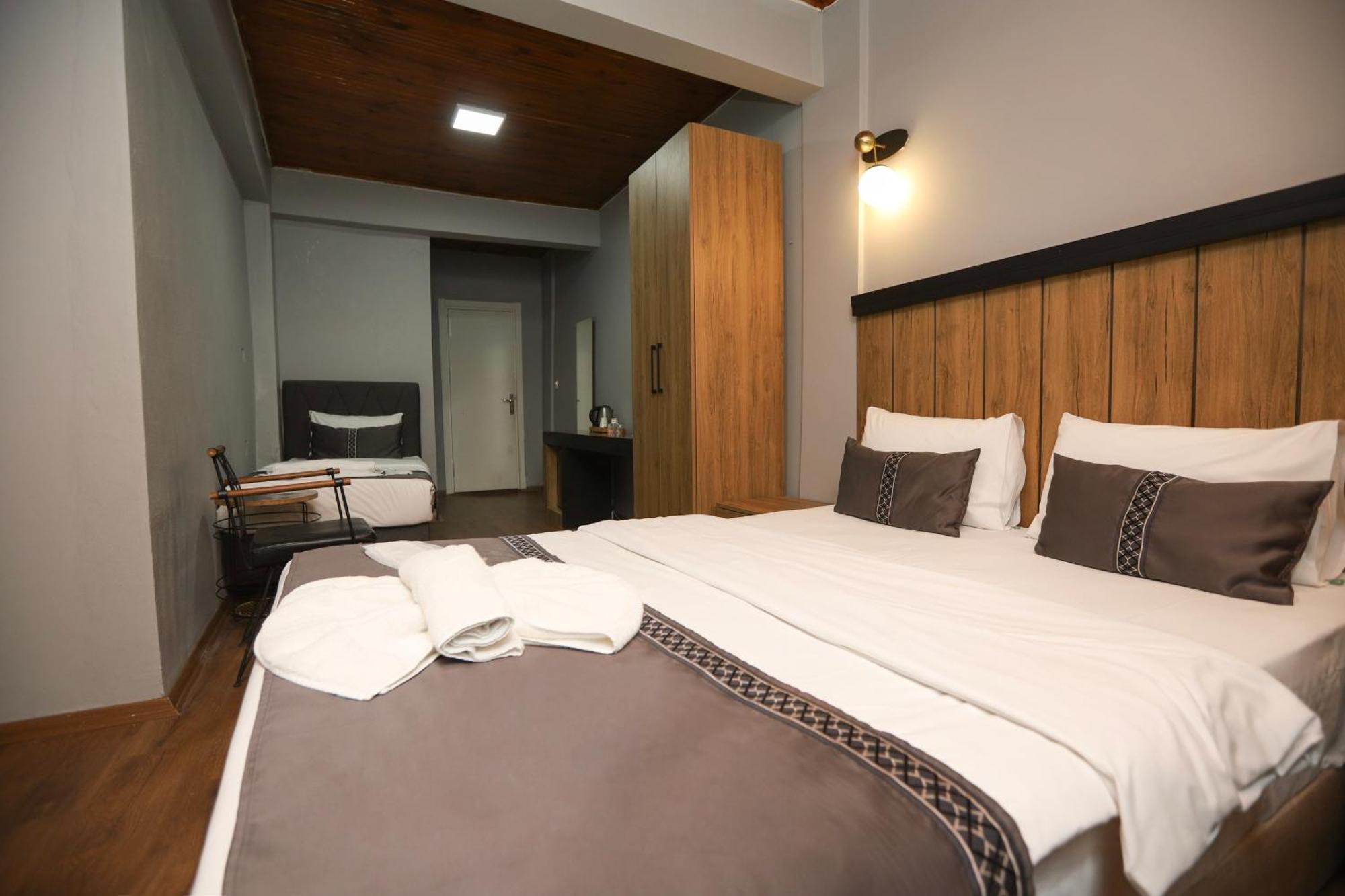 La Pera Suites Istanbul Exterior photo