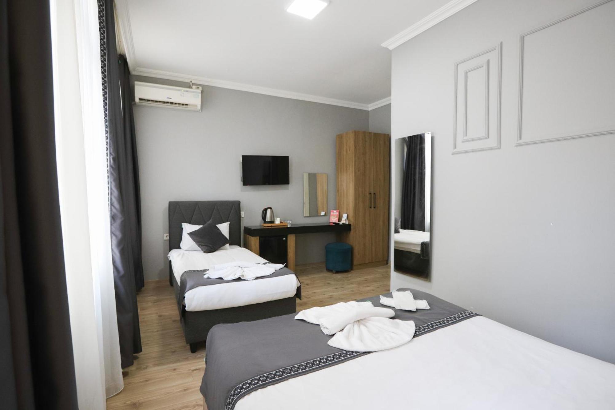 La Pera Suites Istanbul Exterior photo