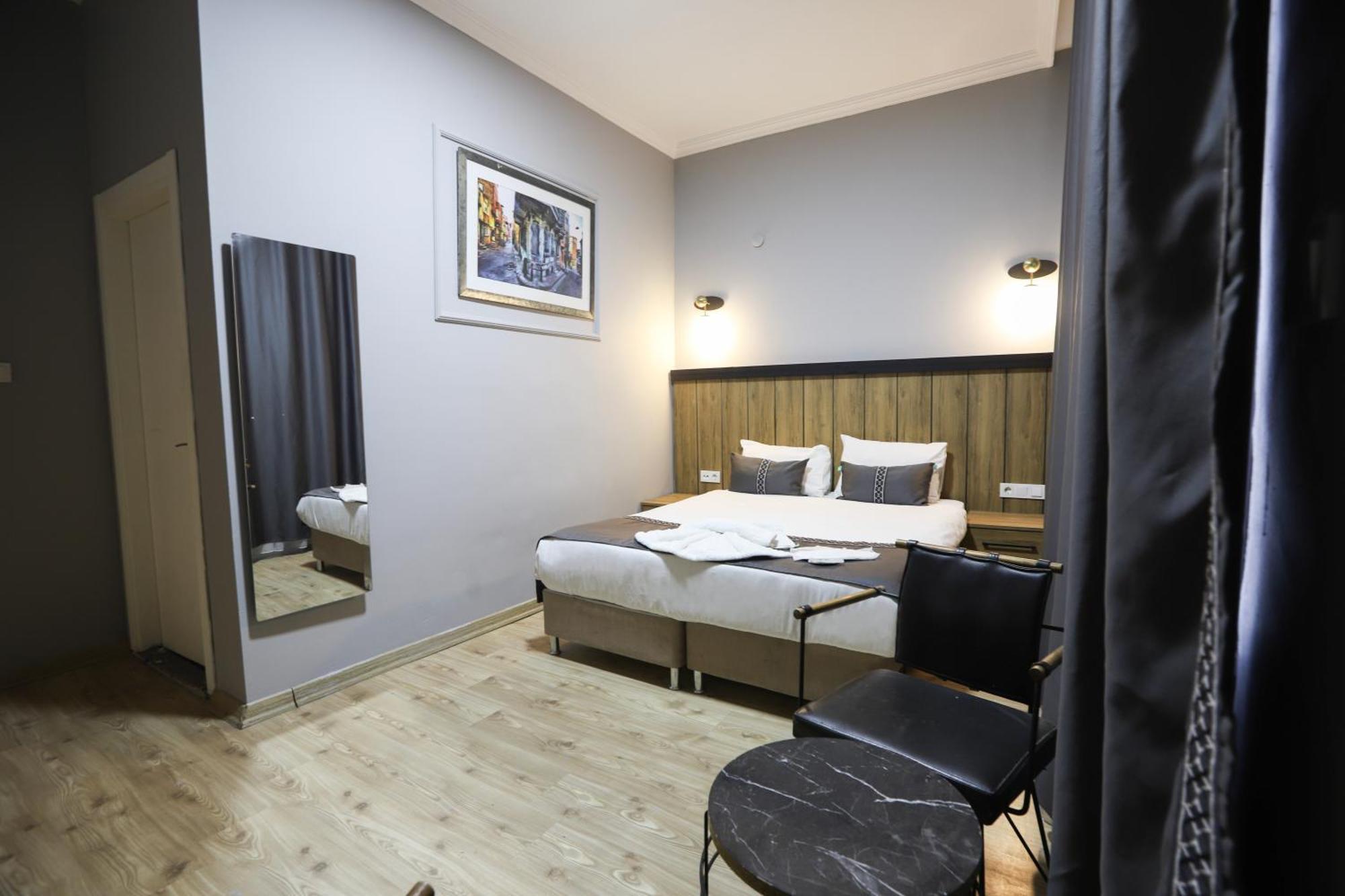 La Pera Suites Istanbul Exterior photo