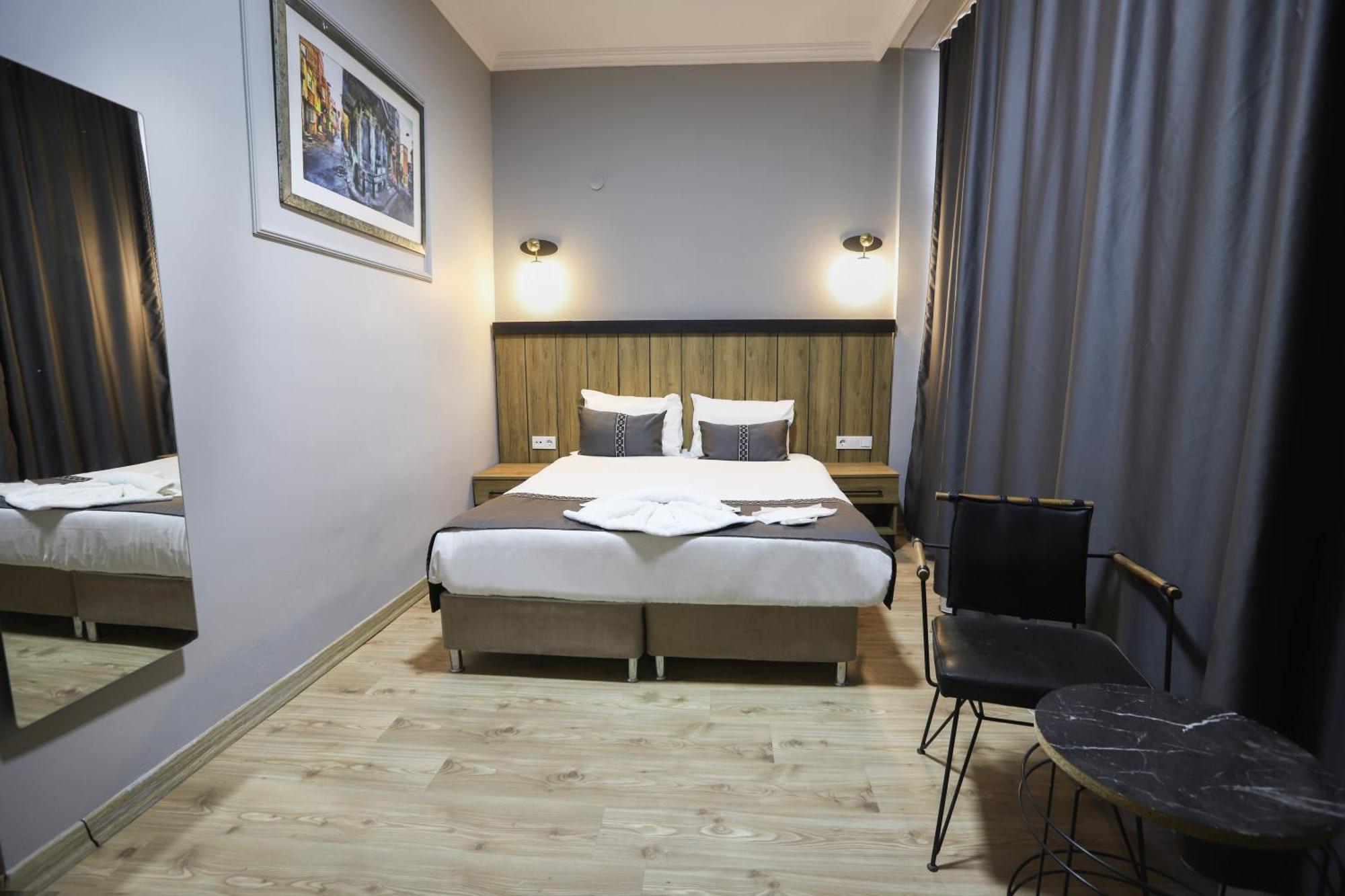 La Pera Suites Istanbul Exterior photo